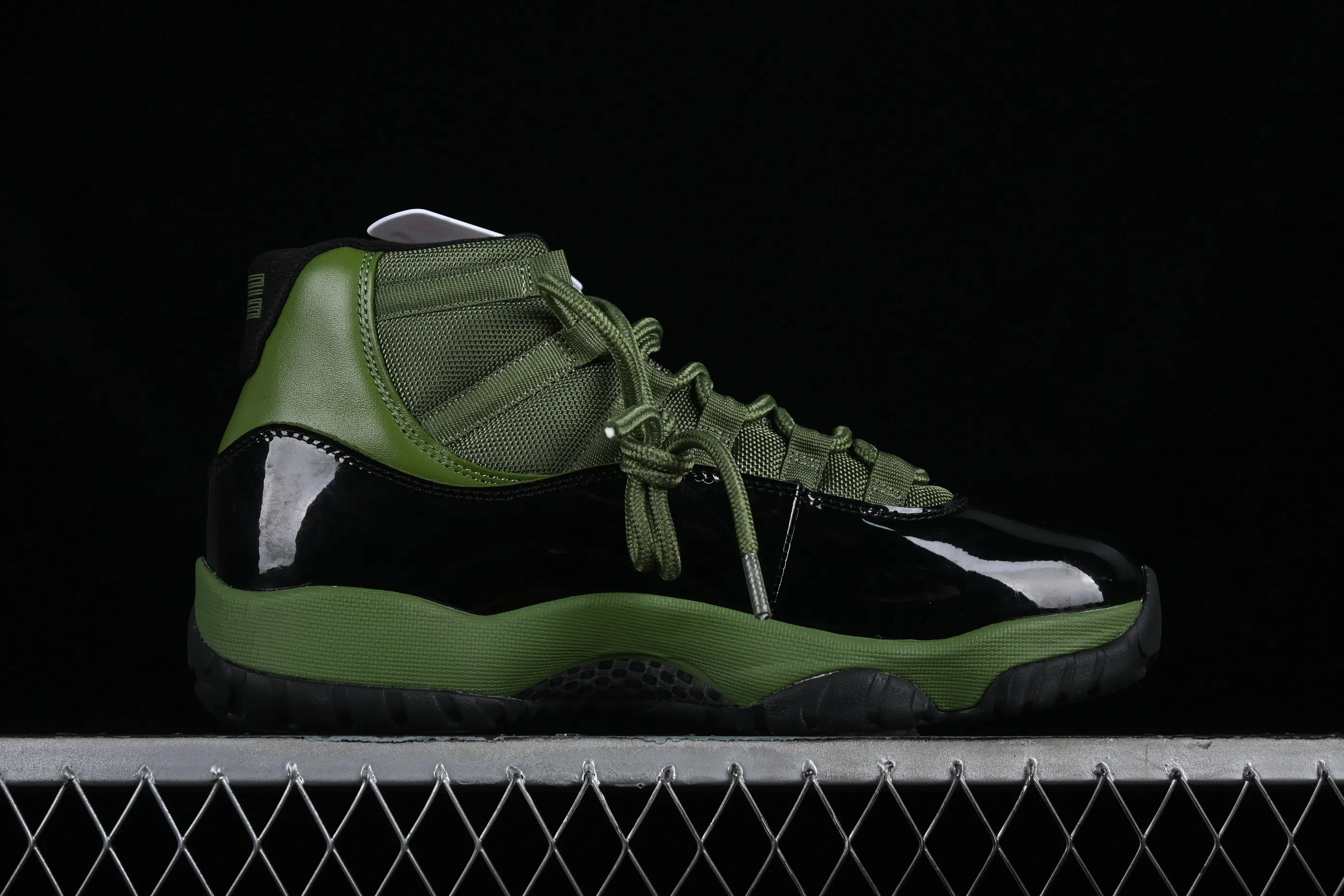 All categories Air Jordan Jordan series basketball shoes Air Jordan 11 Air Jordan 11 Retro AJ11 Joe 11 black and green high-top basketball shoes CT8012-300